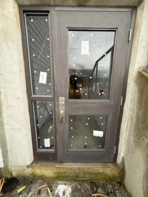 commercial door glass installation